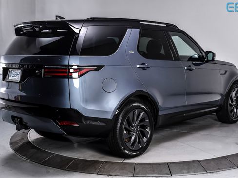 Used 2023 Land Rover Discovery S R-Dynamic image 6