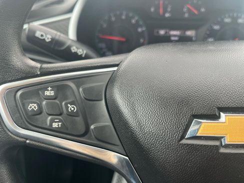 Used 2018 Chevrolet Malibu LS image 16