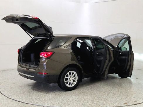 Used 2024 Chevrolet Equinox LT FWD image 12