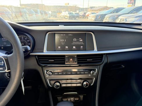 Used 2019 Kia Optima LX image 22