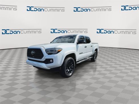 Used 2023 Toyota Tacoma Limited w/ Nightshade Package image 4