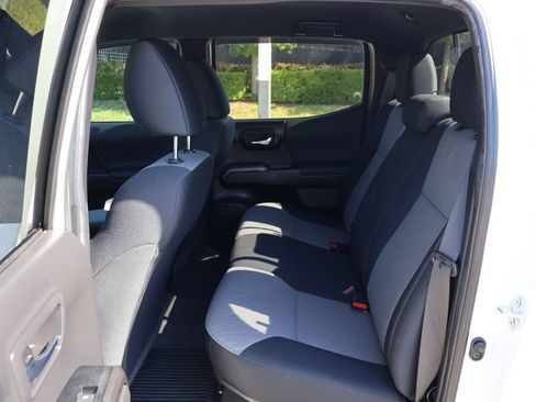 Certified 2022 Toyota Tacoma TRD Sport image 19