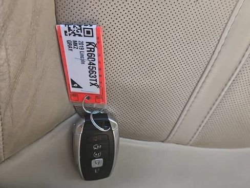 Used 2019 Lincoln MKZ Reserve FWD image 20