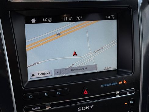 Used 2018 Ford Explorer Platinum image 23