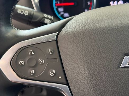 Used 2023 Chevrolet Traverse RS FWD image 23