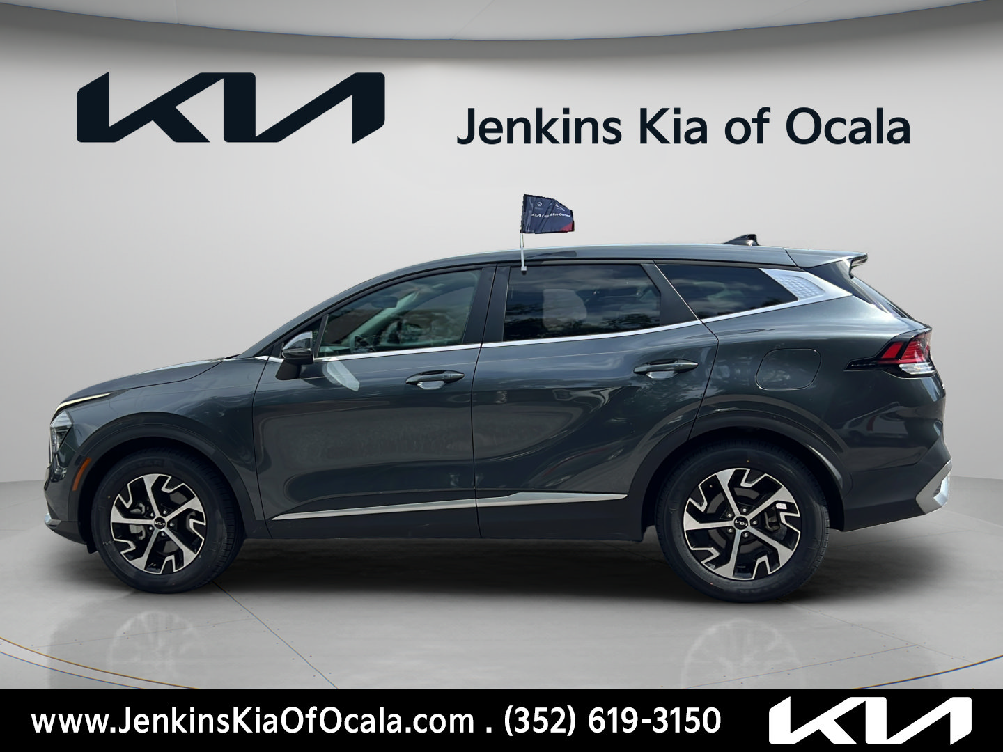 Certified 2024 Kia Sportage EX FWD image 6