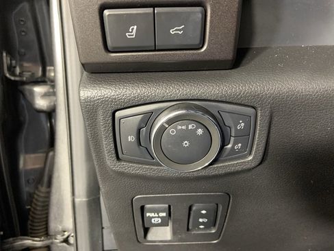 Used 2021 Ford Expedition Limited image 9