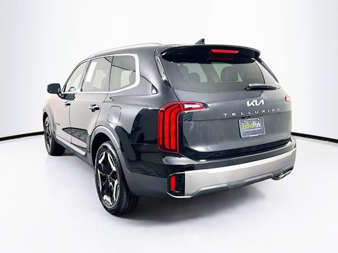 Used 2025 Kia Telluride S FWD image 5