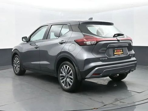 Used 2023 Nissan Kicks SV image 9