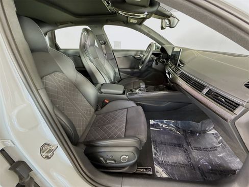 Used 2023 Audi S4 Premium Plus w/ Premium Plus Package image 30