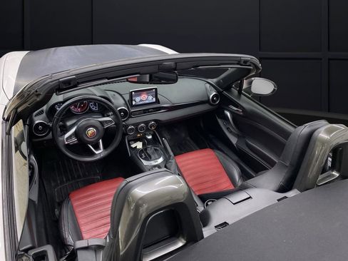 Used 2020 FIAT 124 Spider Abarth w/ Convenience Group image 60