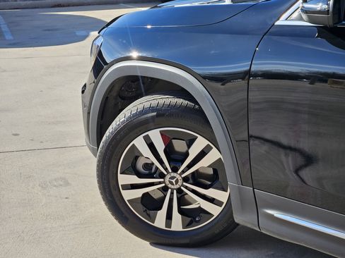 Certified 2025 Mercedes-Benz GLB 250 4MATIC image 5