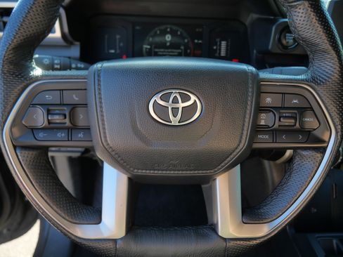 Certified 2024 Toyota Tacoma SR5 AWD/4WD image 26