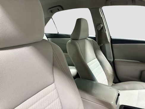 Used 2017 Toyota Camry LE FWD image 26