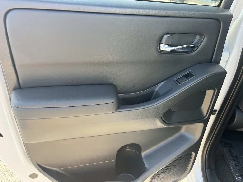Used 2023 Nissan Frontier SV w/ SV Convenience Package AWD/4WD image 19