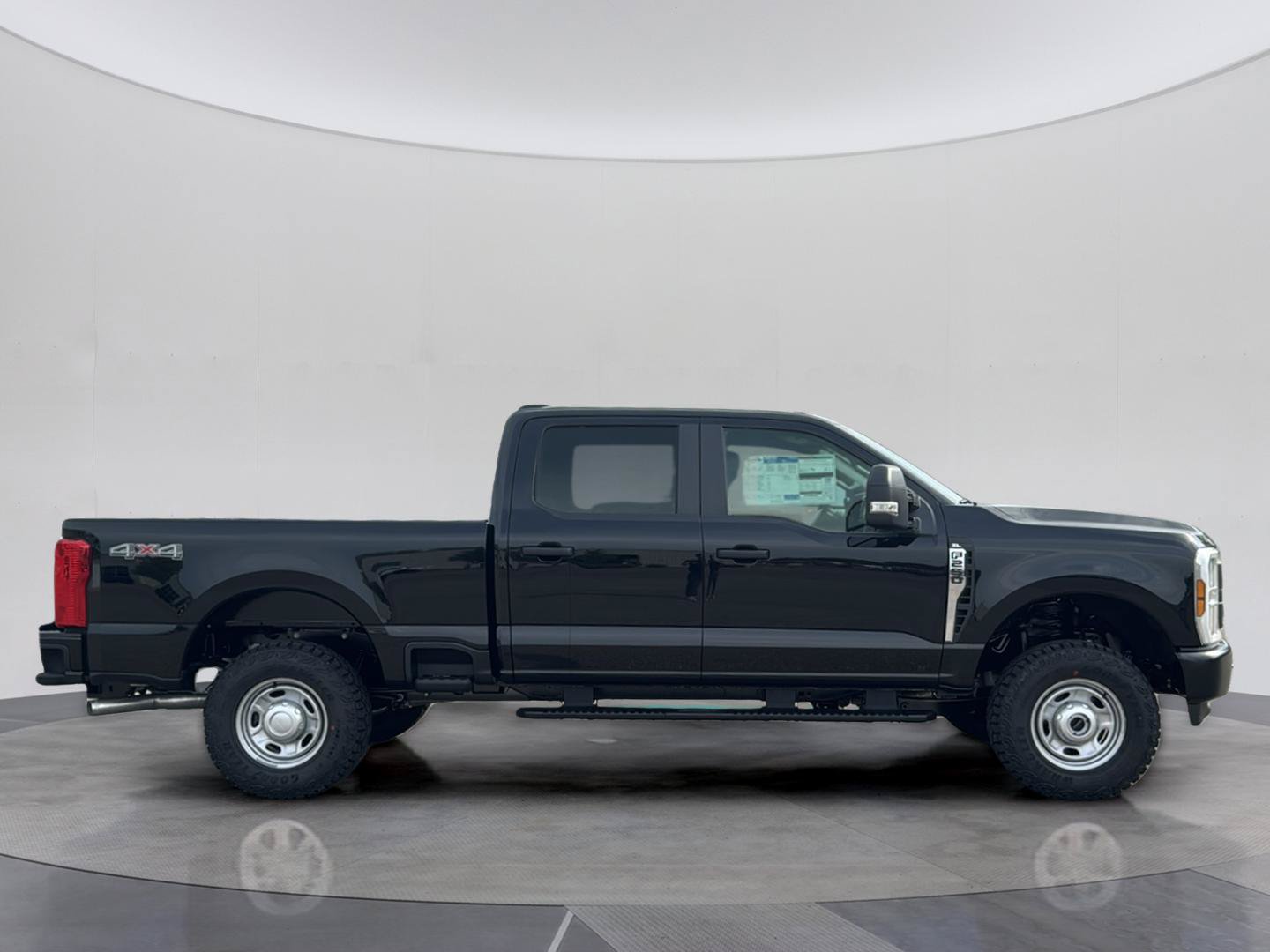 Certified 2026 Ford F250 XL w/ XL Off-Road Package AWD/4WD image 8
