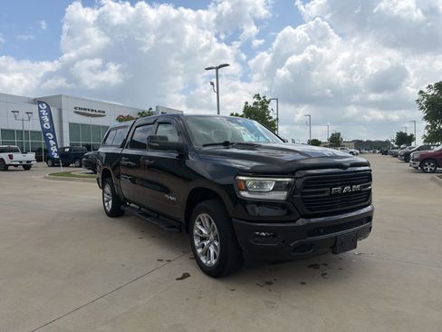 Used 2023 RAM 1500 Laramie AWD/4WD image 6