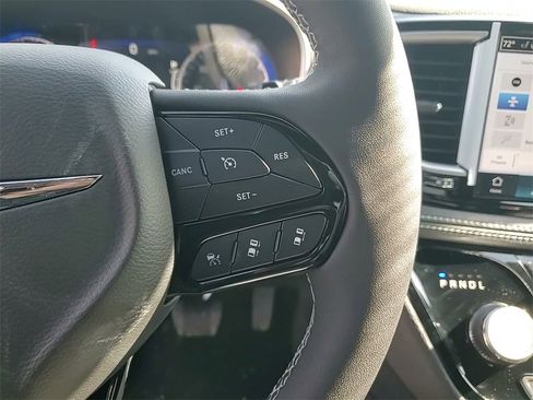 New 2026 Chrysler Pacifica Select w/ S Appearance Package image 29