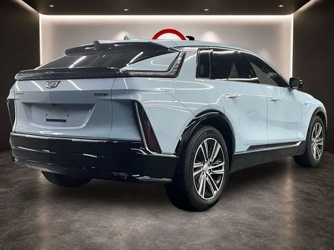 Used 2024 Cadillac Lyriq Luxury RWD image 7