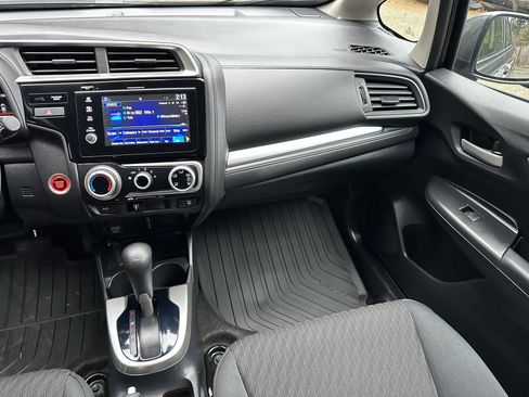 Used 2020 Honda Fit EX image 18