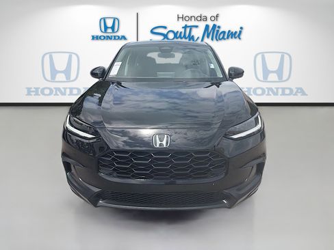 Used 2025 Honda HR-V LX image 2