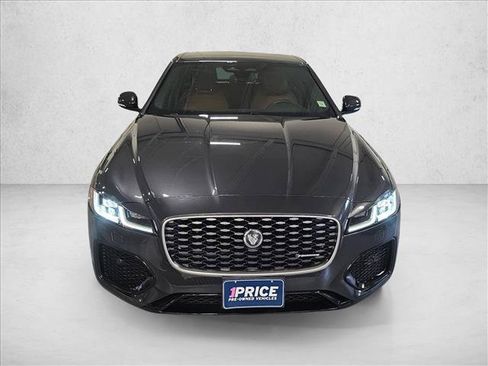 Used 2024 Jaguar XF R-Dynamic SE AWD/4WD image 2