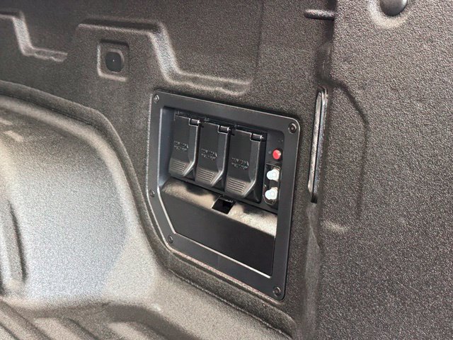 Used 2026 Chevrolet Silverado EV Trail Boss AWD/4WD image 6