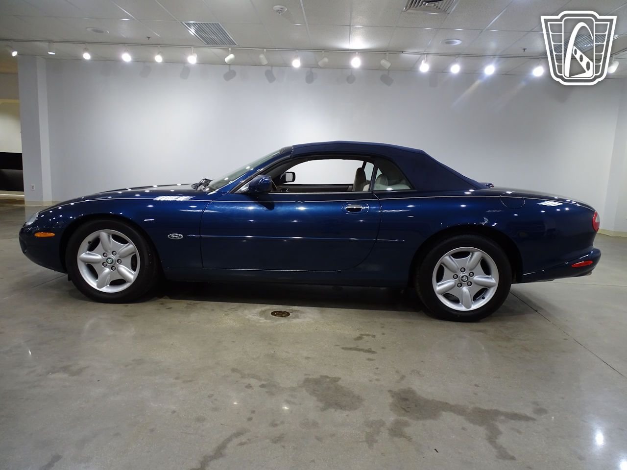 Used 1998 Jaguar XK8 Convertible RWD image 29