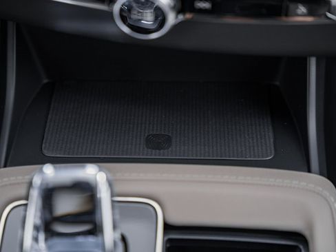 New 2026 Volvo XC90 B6 Ultra image 24