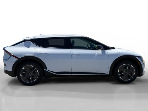 New 2026 Kia EV6 Light RWD image 6