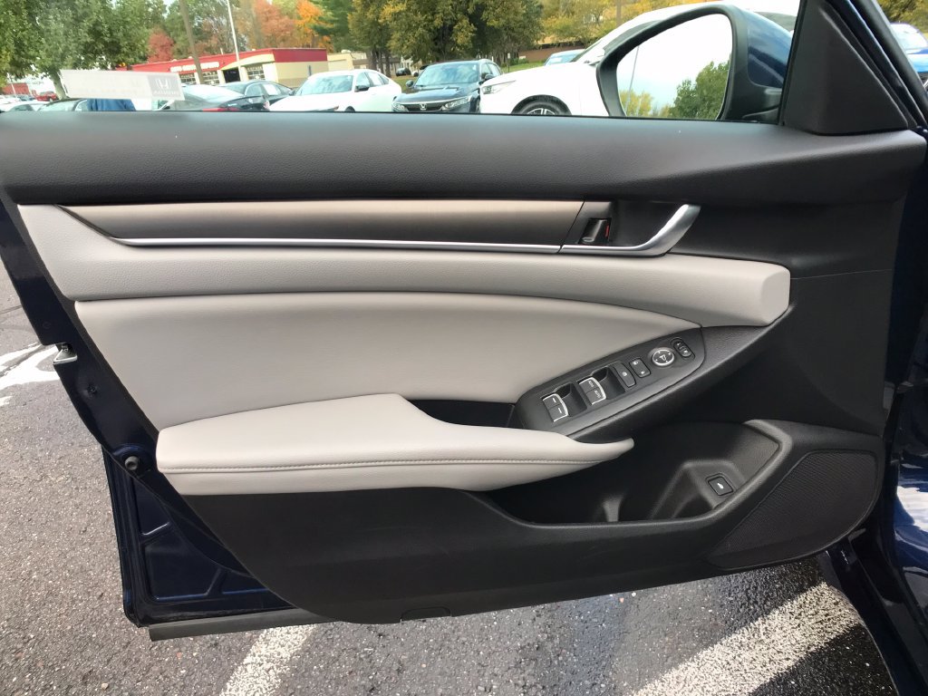 Used 2018 Honda Accord LX image 15