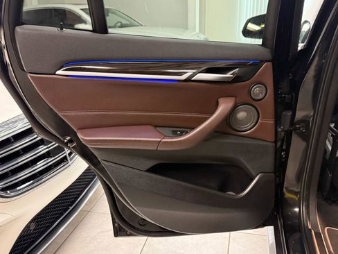 Used 2021 BMW X1 sDrive28i w/ Premium Package image 17