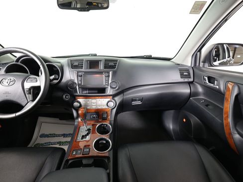 Used 2013 Toyota Highlander Limited image 30