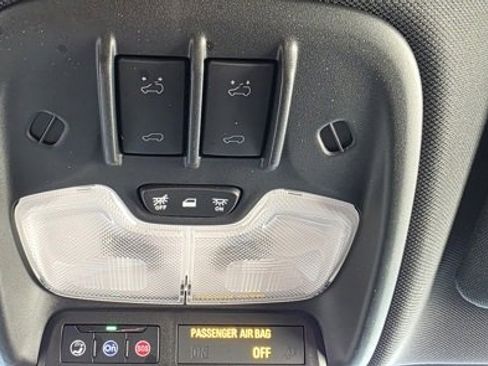 Used 2024 Chevrolet Colorado ZR2 w/ Technology Package image 24