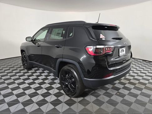 New 2026 Jeep Compass Latitude image 6