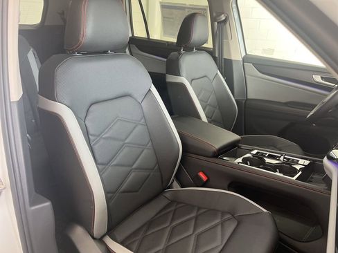 New 2026 Volkswagen Atlas Peak Edition AWD/4WD image 43