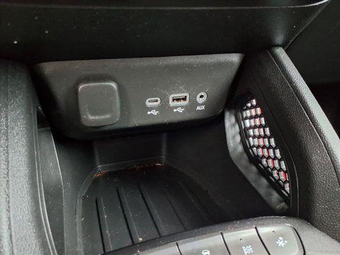 Used 2021 Chevrolet TrailBlazer RS w/ Convenience Package image 8