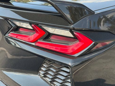 Used 2024 Chevrolet Corvette Stingray Premium Cpe w/ Z51 Performance Package image 16