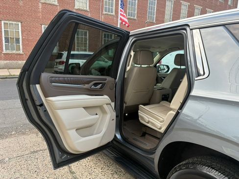 Used 2022 GMC Yukon Denali w/ Max Trailering Package AWD/4WD image 11