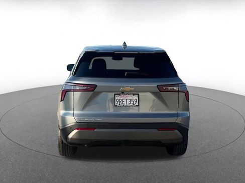 Used 2025 Chevrolet Equinox LT image 12