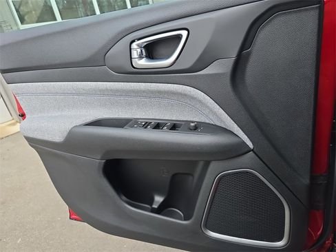 New 2026 Jeep Compass Latitude image 26