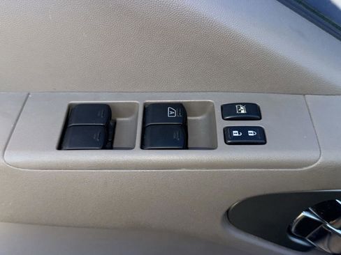 Used 2014 Nissan Frontier SV w/ SV Value Truck Package image 19