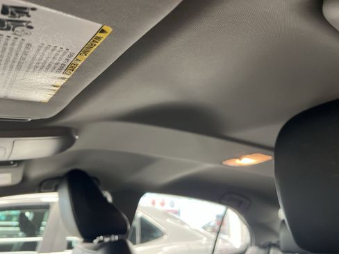 Used 2024 Toyota Camry SE image 19