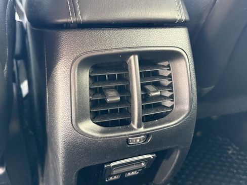 Used 2020 Jeep Cherokee Latitude Plus w/ Cold Weather Group image 25