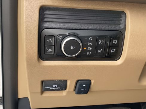Used 2026 Ford F350 Lariat RWD image 19