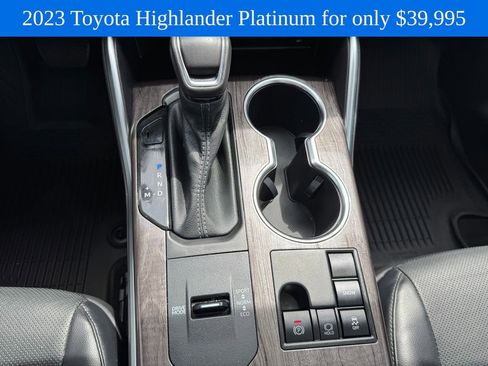 Used 2023 Toyota Highlander Platinum FWD image 22