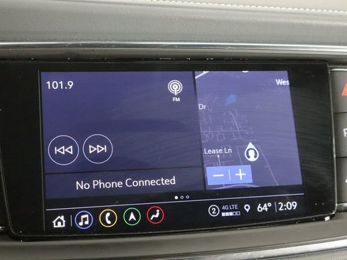 Used 2024 Buick Enclave Premium image 35