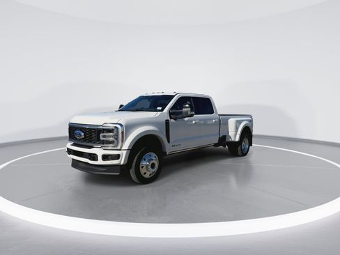 Certified 2025 Ford F450 Platinum image 5