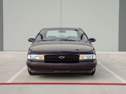 Used 1996 Chevrolet Impala SS RWD image 3