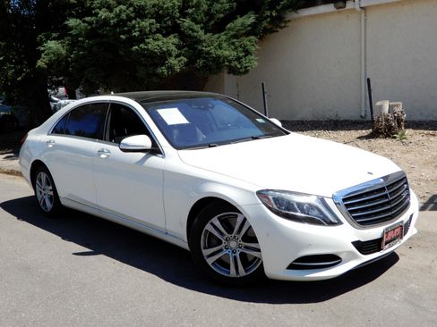 Used 2017 Mercedes-Benz S 550 Sedan image 3